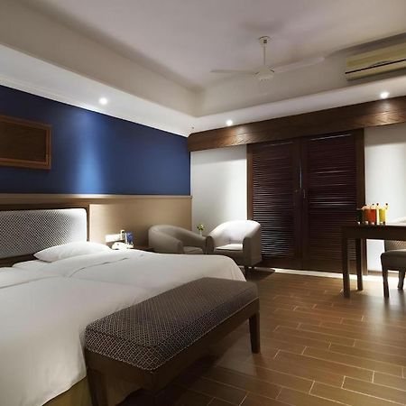 Hotel Niagara Parapat Kültér fotó