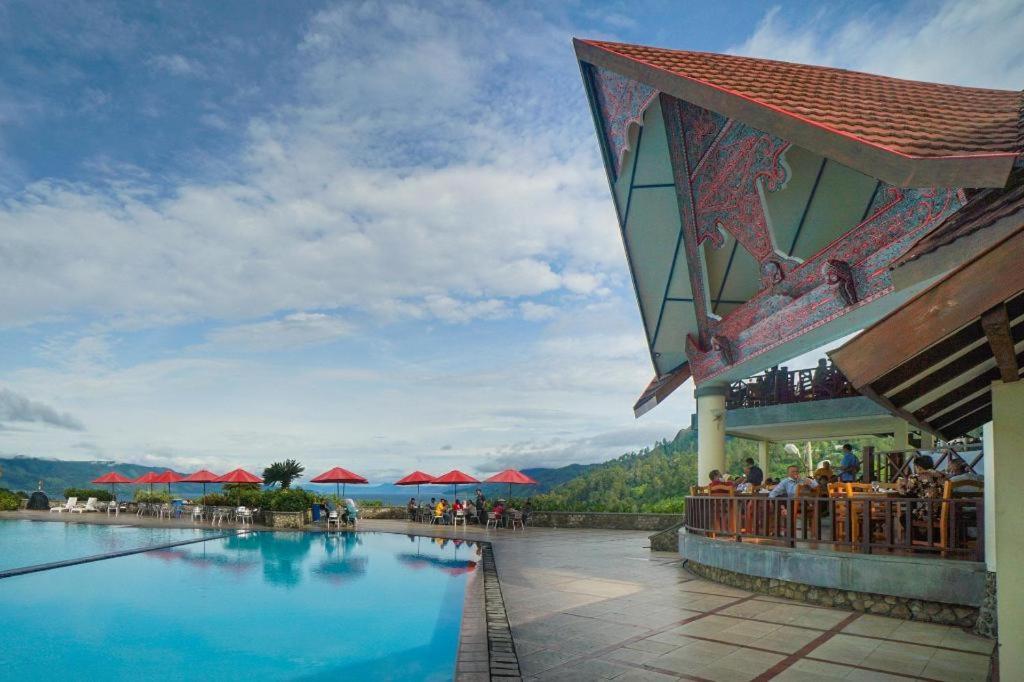 Hotel Niagara Parapat Kültér fotó