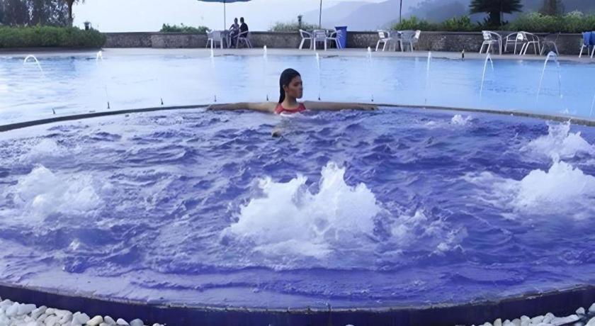 Hotel Niagara Parapat Kültér fotó
