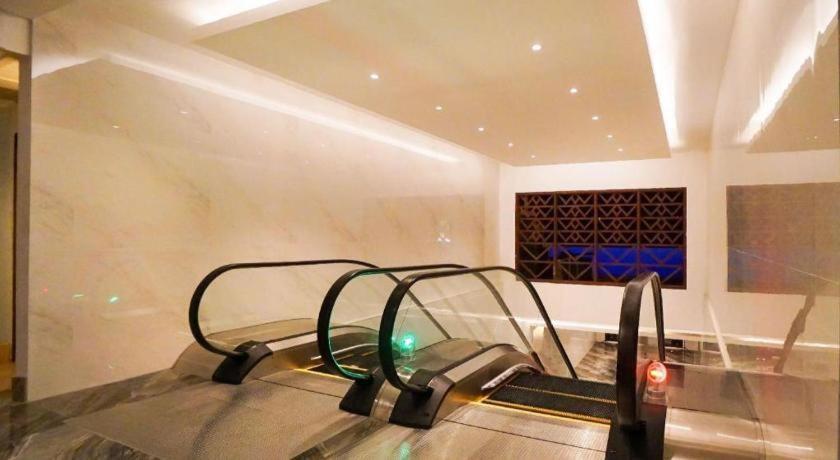 Hotel Niagara Parapat Kültér fotó
