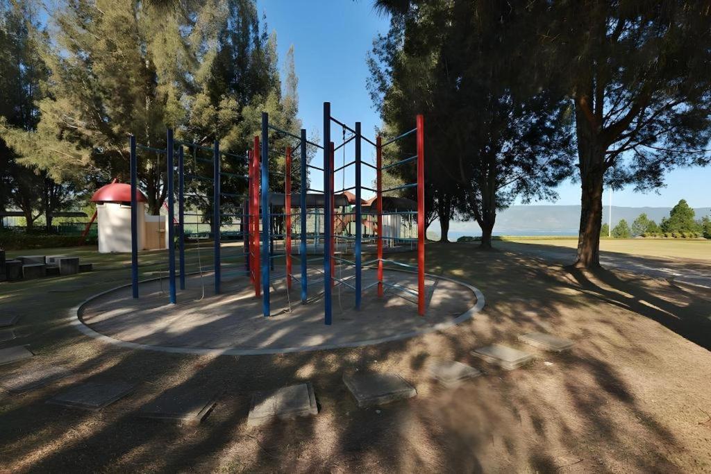 Hotel Niagara Parapat Kültér fotó