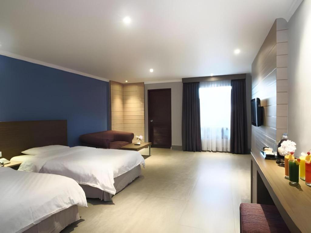 Hotel Niagara Parapat Kültér fotó