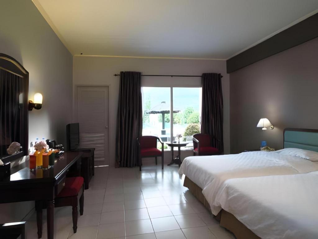 Hotel Niagara Parapat Kültér fotó