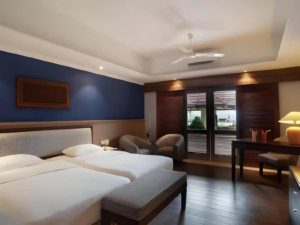 Hotel Niagara Parapat Kültér fotó