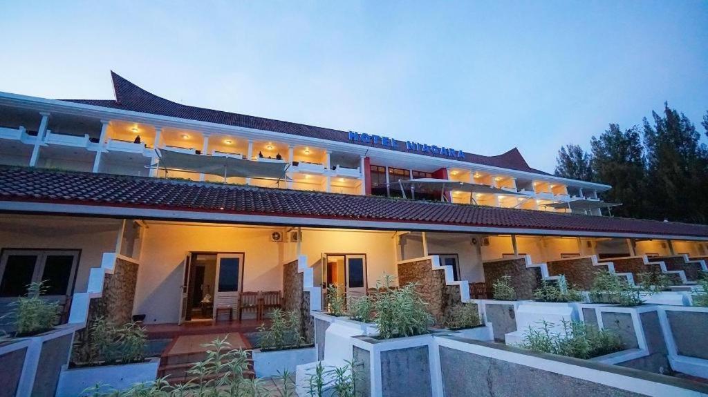 Hotel Niagara Parapat Kültér fotó
